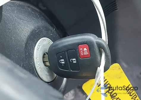 2014 Toyota Prius C One z USA, uszkodzony, nr VIN JTDKDTB39E1567900